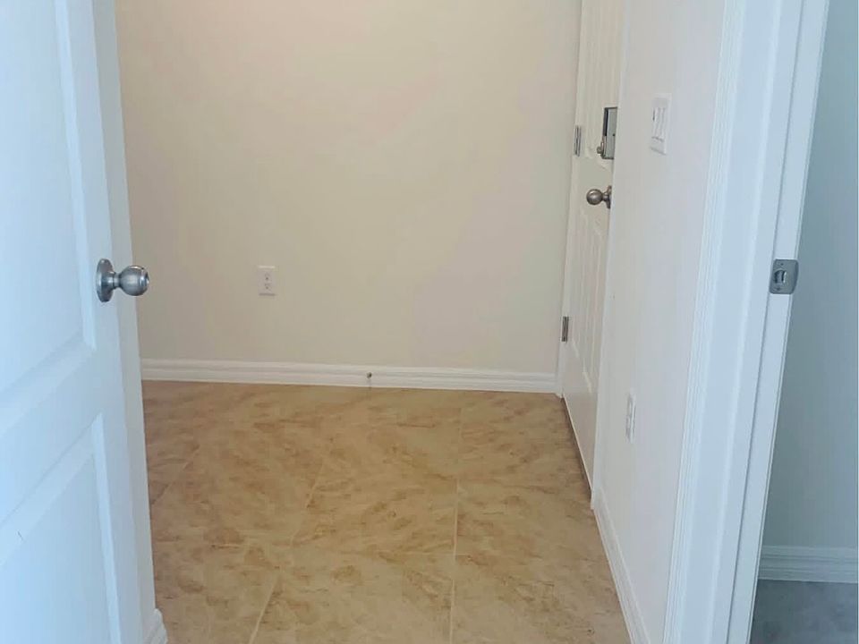 1st image of 1060 Andean Ln