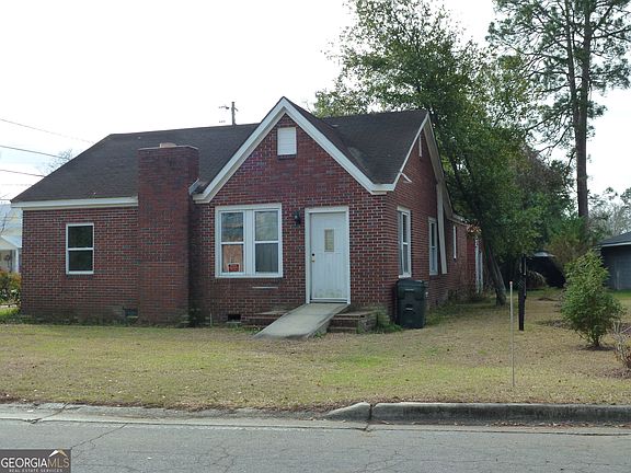 4th image of 702 Rosedale Ave