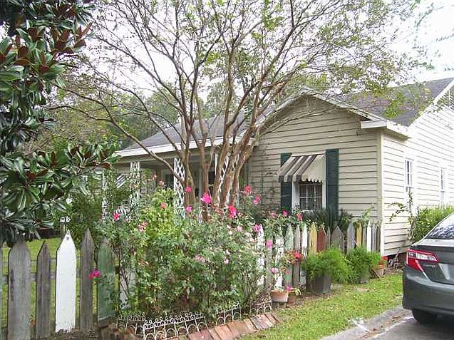 1st image of 435 Oaklawn Ave