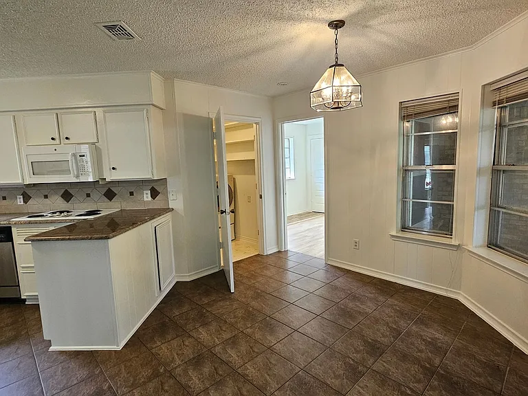 1908 Westridge St — Photo 24