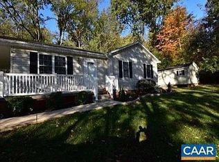 1826 Orchard Ln, Staunton, VA 24401