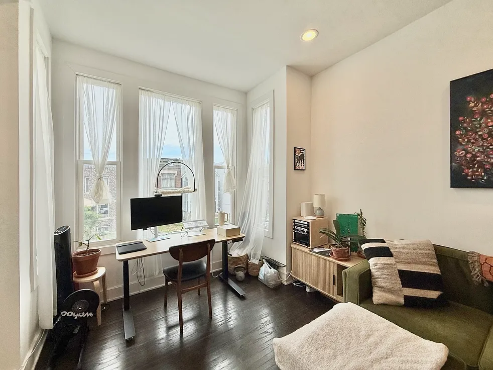 2 bed, 1000 sqft, $2,600 — Photo 3
