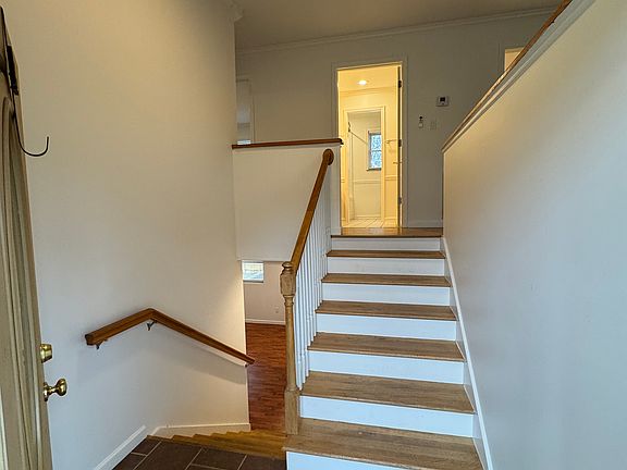 5th image of 11249 Couch Mill Rd