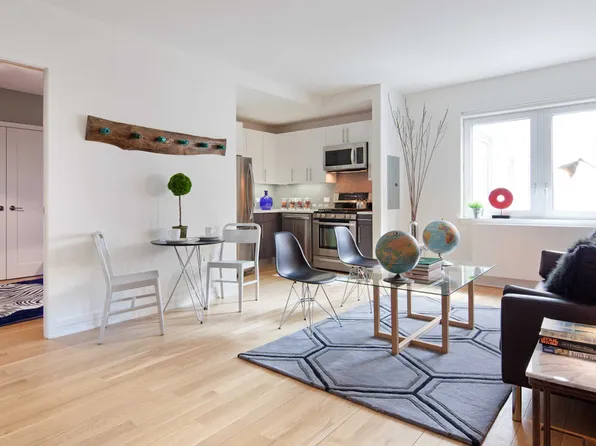 175 Kent Avenue image 14 of 39