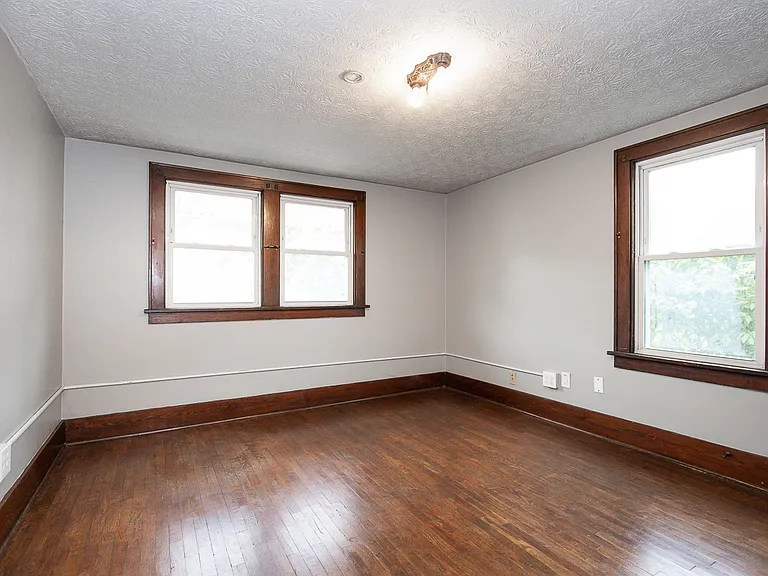 888 Harrison Ave — Photo 21