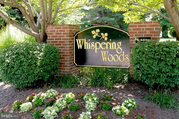 1656 Woodtree Ct E photo 1