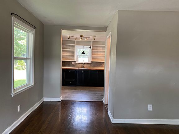 4th image of 7201 Wyandotte St