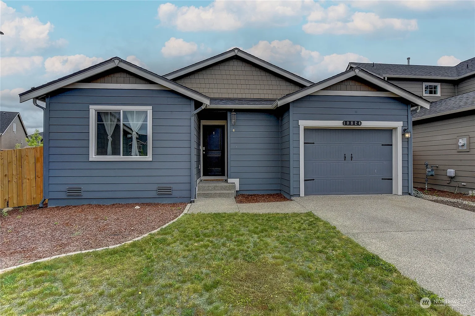 10824 185th Street E photo 1