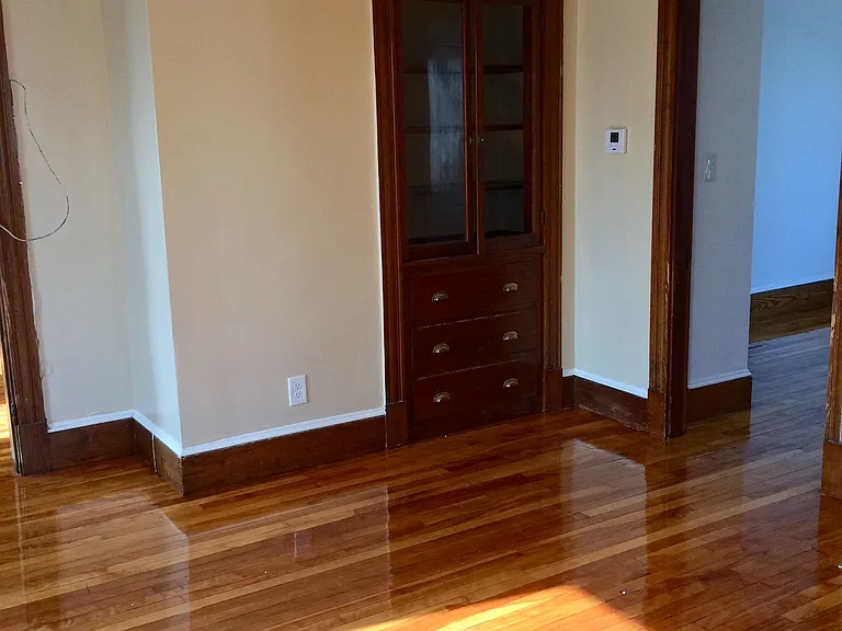 98 Walnut St #3 — Photo 4