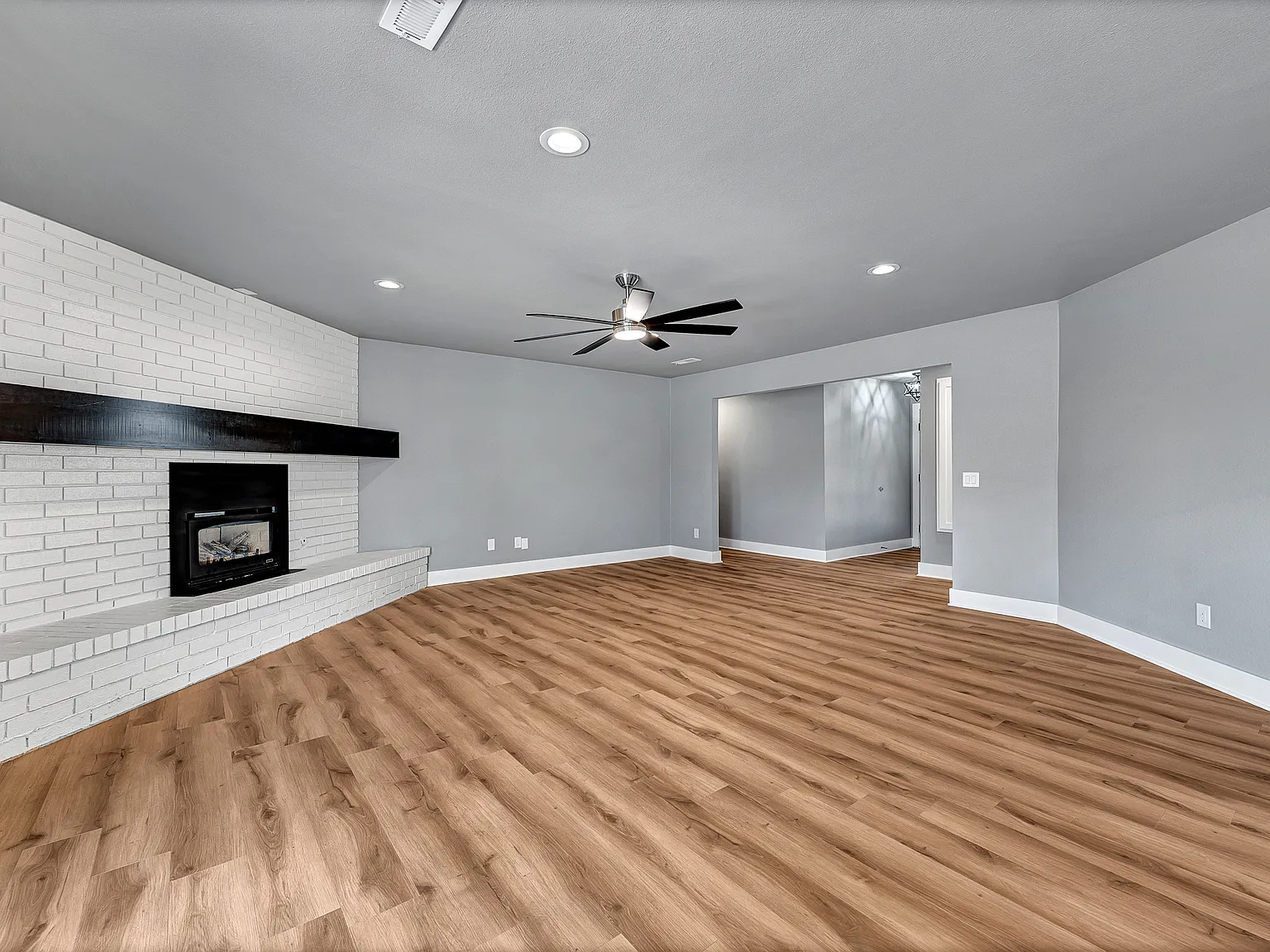 3 bed, 1768 sqft, $2,500 — Photo 3