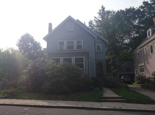 10 Landseer St, West Roxbury, MA 02132
