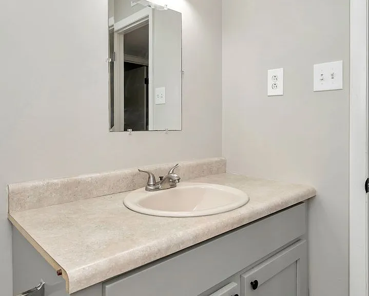 The Lennox — Photo 36