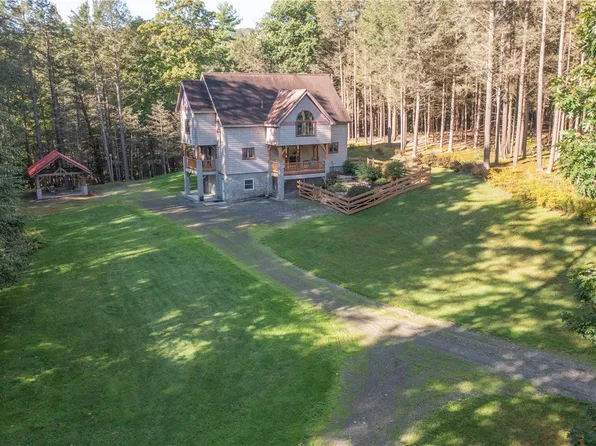 7223 Clement Rd, Naples, NY 14512