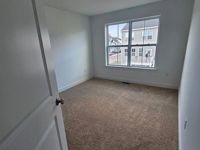 4 Turf Ct — Photo 8