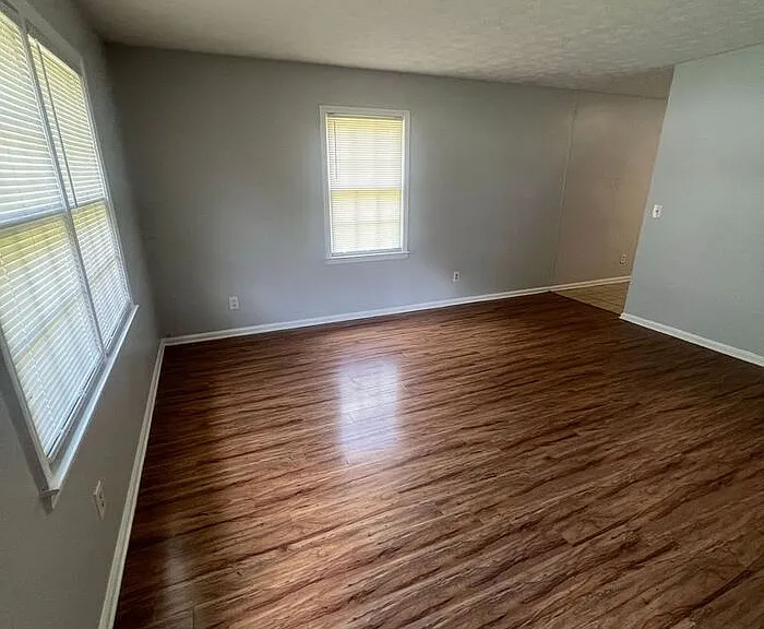 334 Haymarket Ln — Photo 3