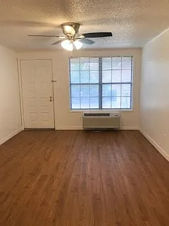 Spring Tree Village Apartments — Photo 32