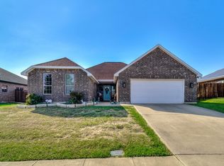 4018 Windmill Dr, Sanger, TX 76266
