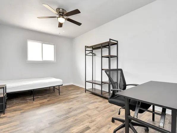 (undisclosed Address), Houston, TX 77021