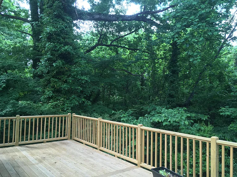 108 Bennett Ct — Photo 6