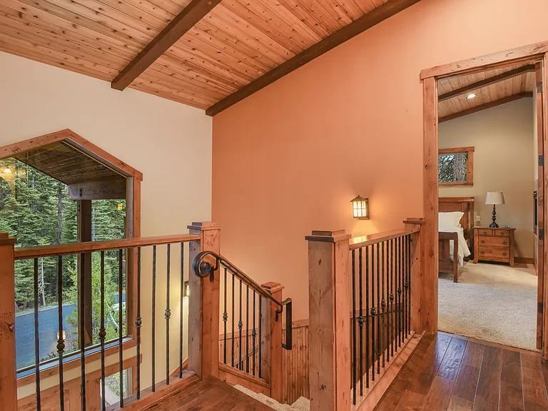 1175 Statford Way — Photo 4