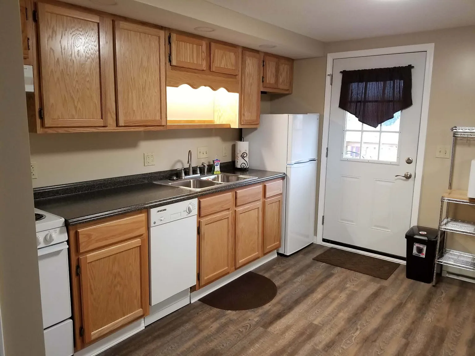 1 bed, $1,000 — Photo 4