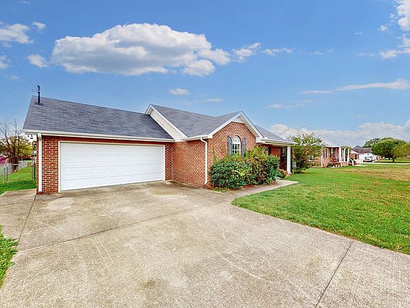 4th image of 2108 Rankin Dr