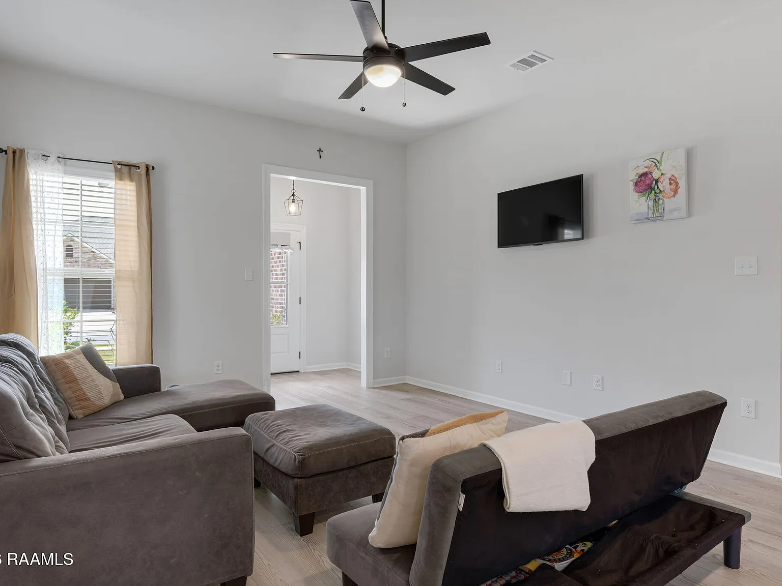 4 bed, 1691 sqft, $2,000 — Photo 4