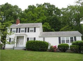 2427 Old Greentree Rd, Carnegie, PA 15106