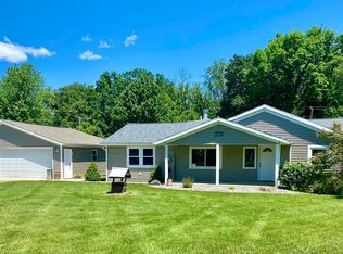 9770 N River Rd, Freeland, MI 48623