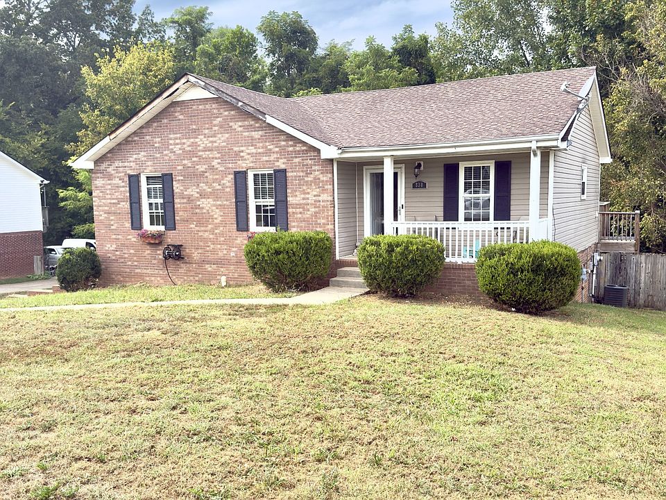 1st image of 830 Buckhorn Dr