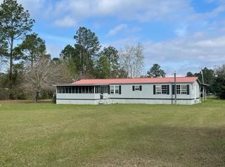 2430 Cardinal Dr, Waycross, GA 31503