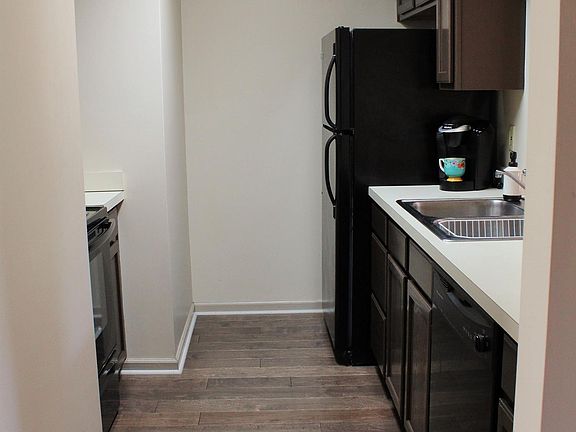 5th image of 133 Park Place Ct