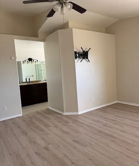 6832 Quezon Ave #6832 — Photo 15