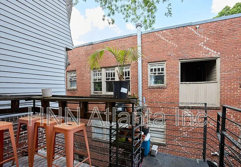 439 N Highland Ave NE #18 — Photo 8
