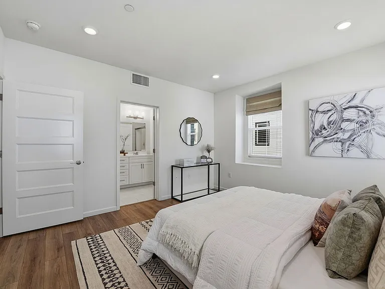 3078 Empoli Ln #5 — Photo 17