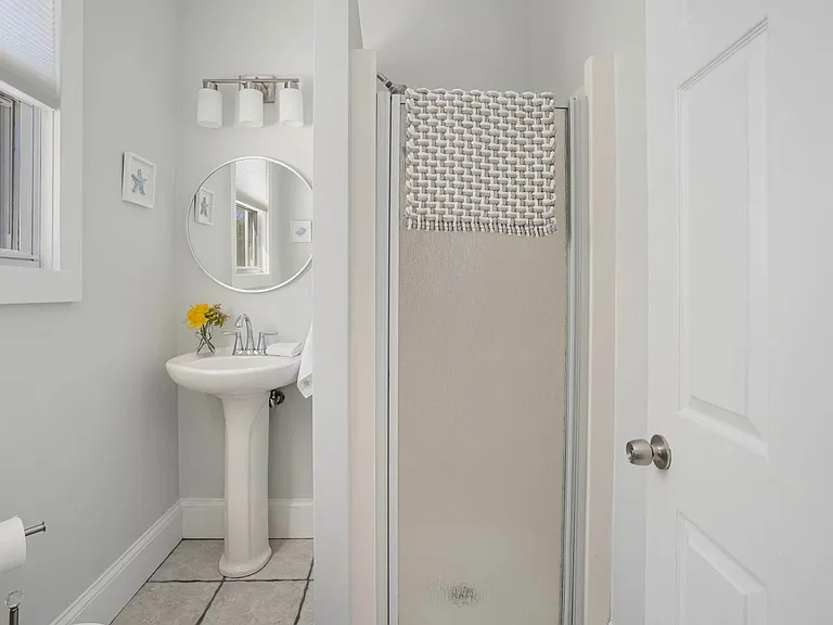 11 Atlantic St — Photo 13
