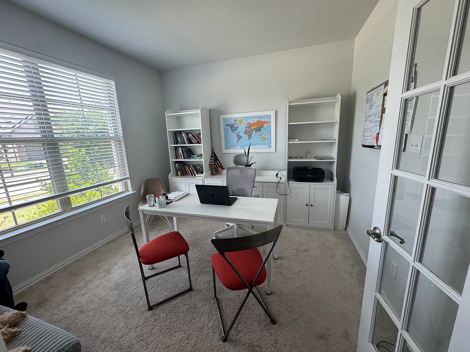 4 bed, 3.5 bath, 2718 sqft, $3,200 — Photo 3