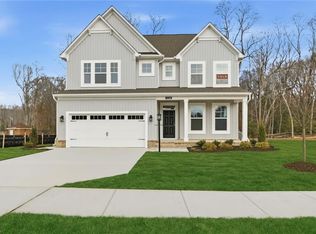 1126 Wharf Hill Dr, Smithfield, VA 23430