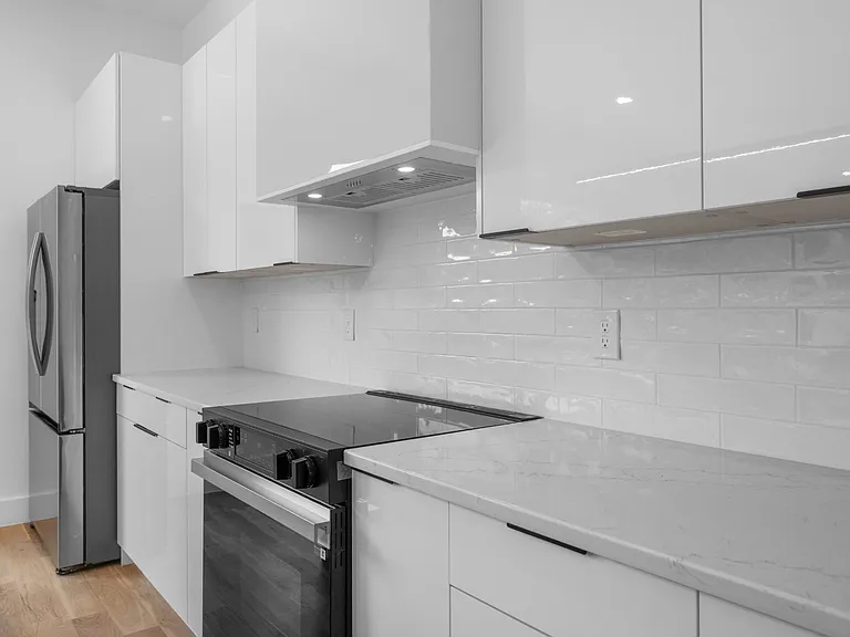 1005 Glenview Dr — Photo 11