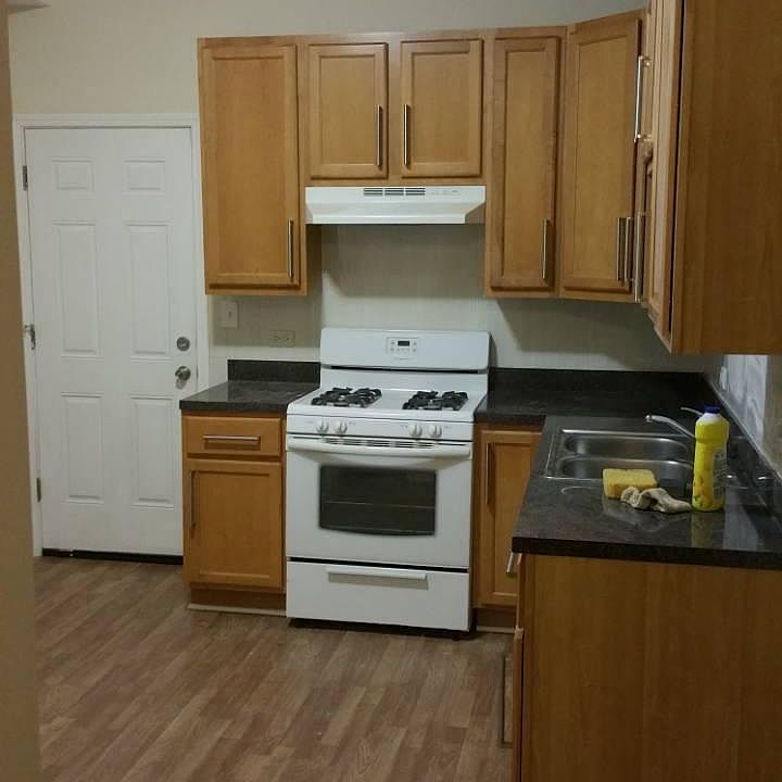1st image of 840 N Damen Ave APT 3F