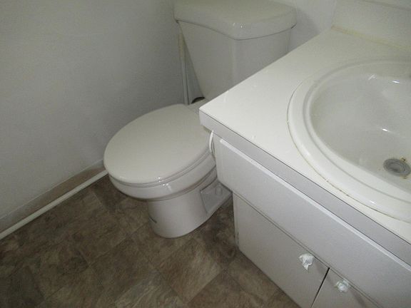 5th image of 489 Broadway Ave Unit A