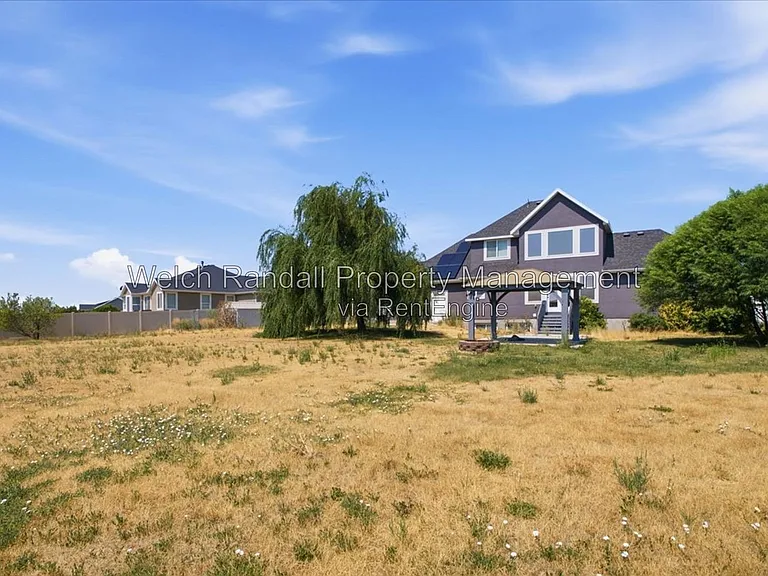 2106 E Sunnyvale Dr — Photo 29