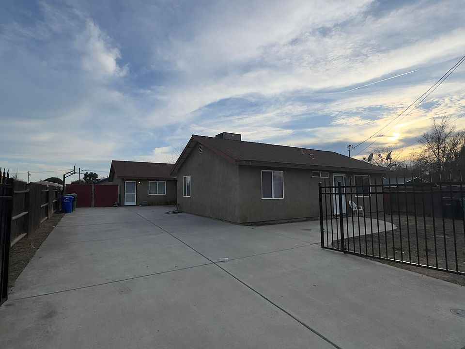 2nd image of 231 E Vandalia Avenue