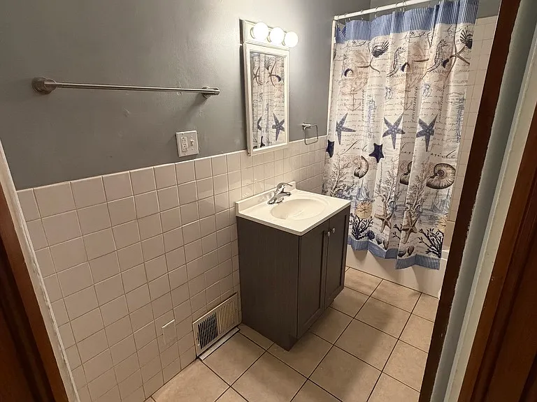 324 W 28th St #1 — Photo 8