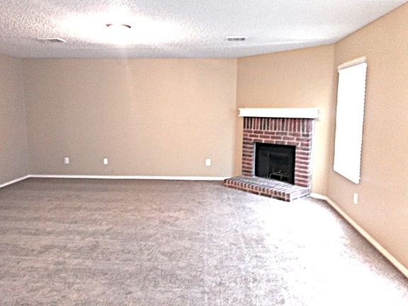 4th image of 12104 Worchester Dr