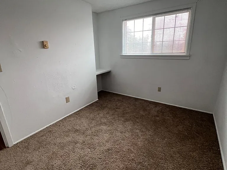 268-34th Ave 4-Plex — Photo 7