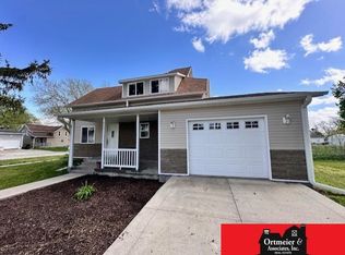 938 3rd St, Beemer, NE 68716
