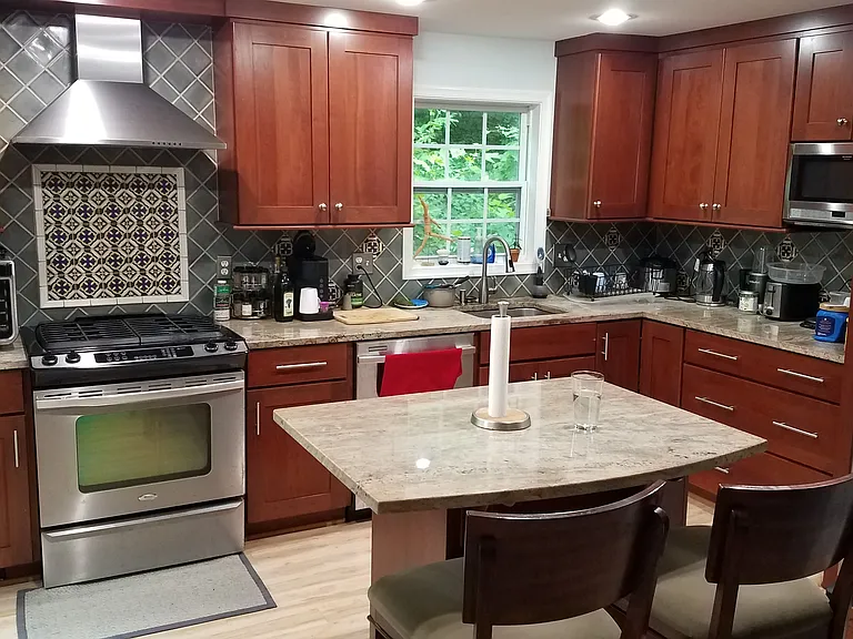 9311 Caroline Ave — Photo 5