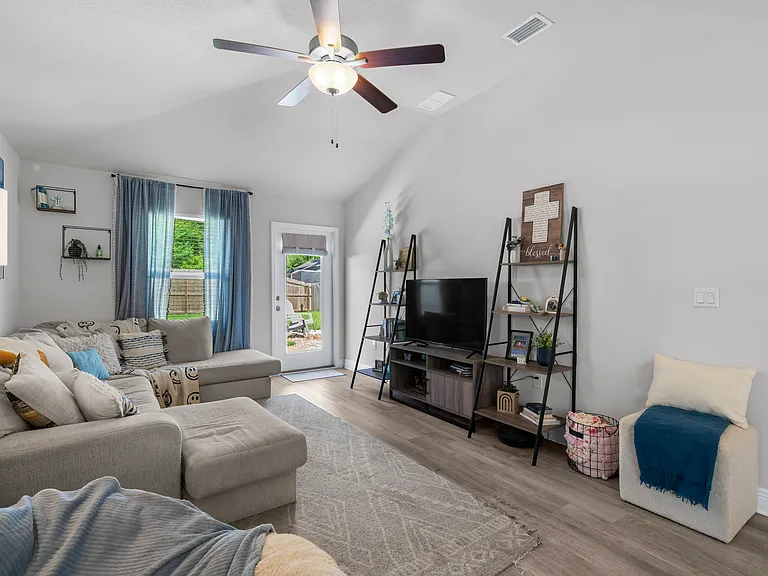 7019 Sonny Dr — Photo 15