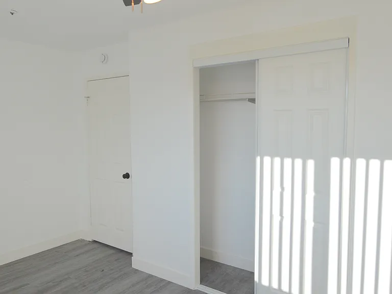 11968 York Ave #8 — Photo 23
